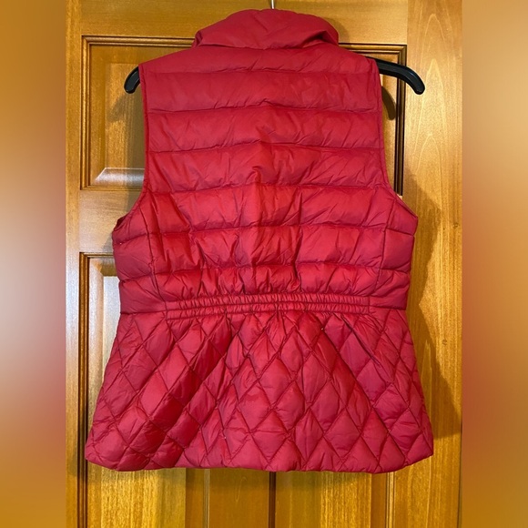 Talbots Womens Medium Petite Puffer Down Vest Red 2 Way Zipper Pockets Warm - Picture 4 of 6